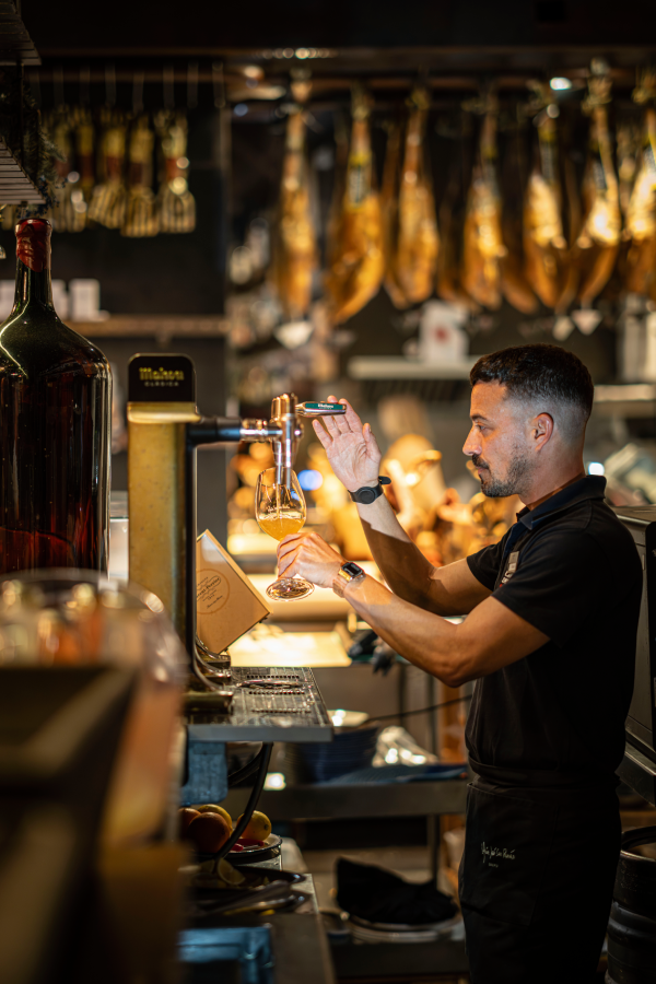 cañas en la taberna del gourmet